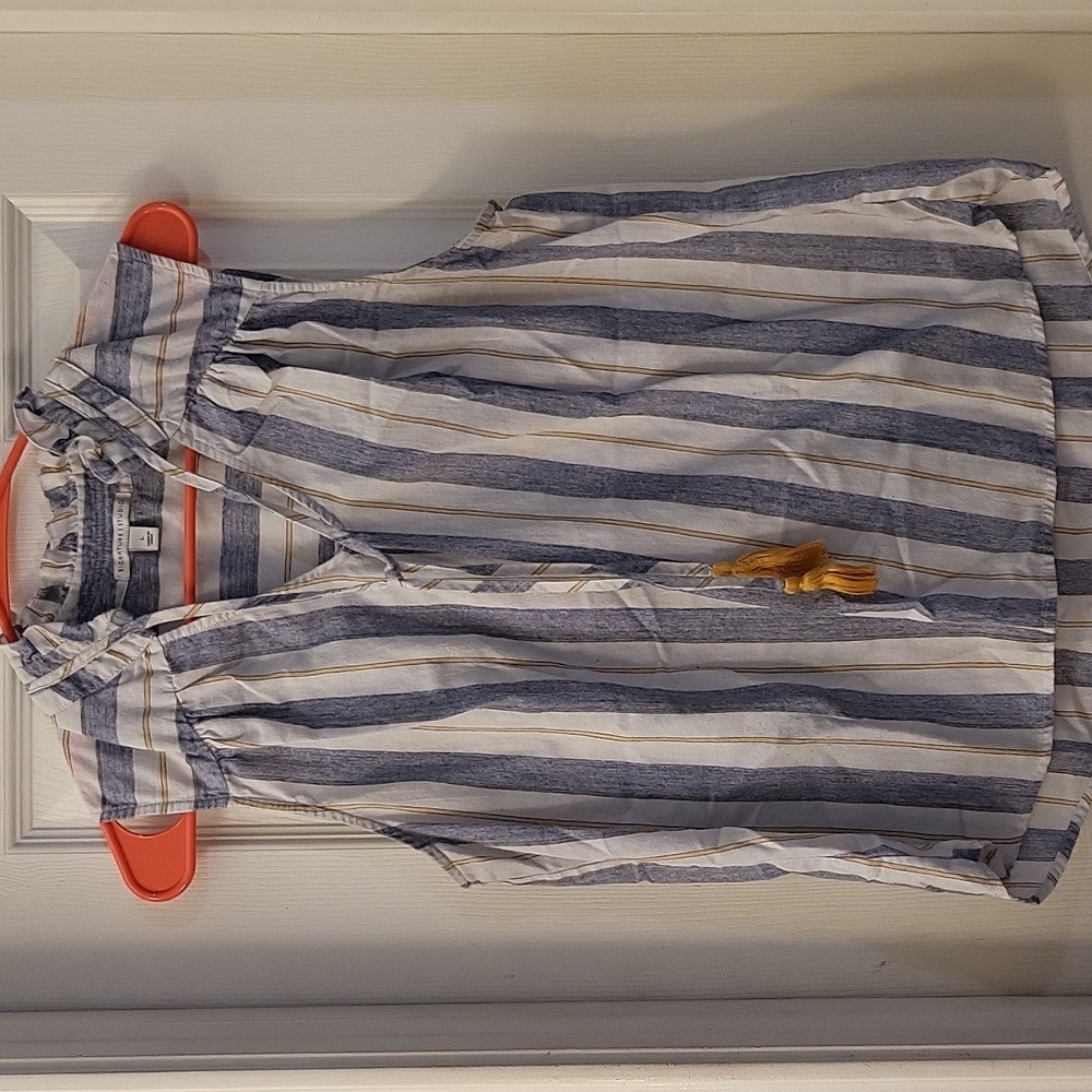 Cute Sleeveless Blouse